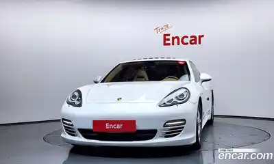 Porsche Panamera, 2011
