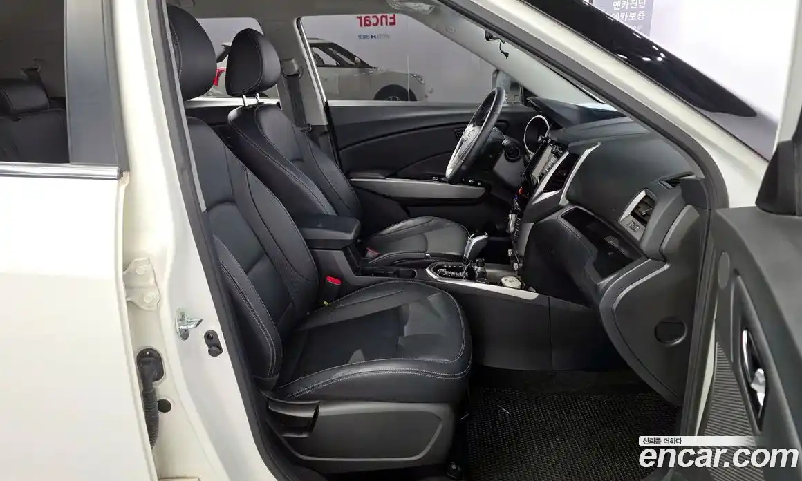 SsangYong TIBOLI 2016 1.6 Автомат в Москве № 33996, фото 16