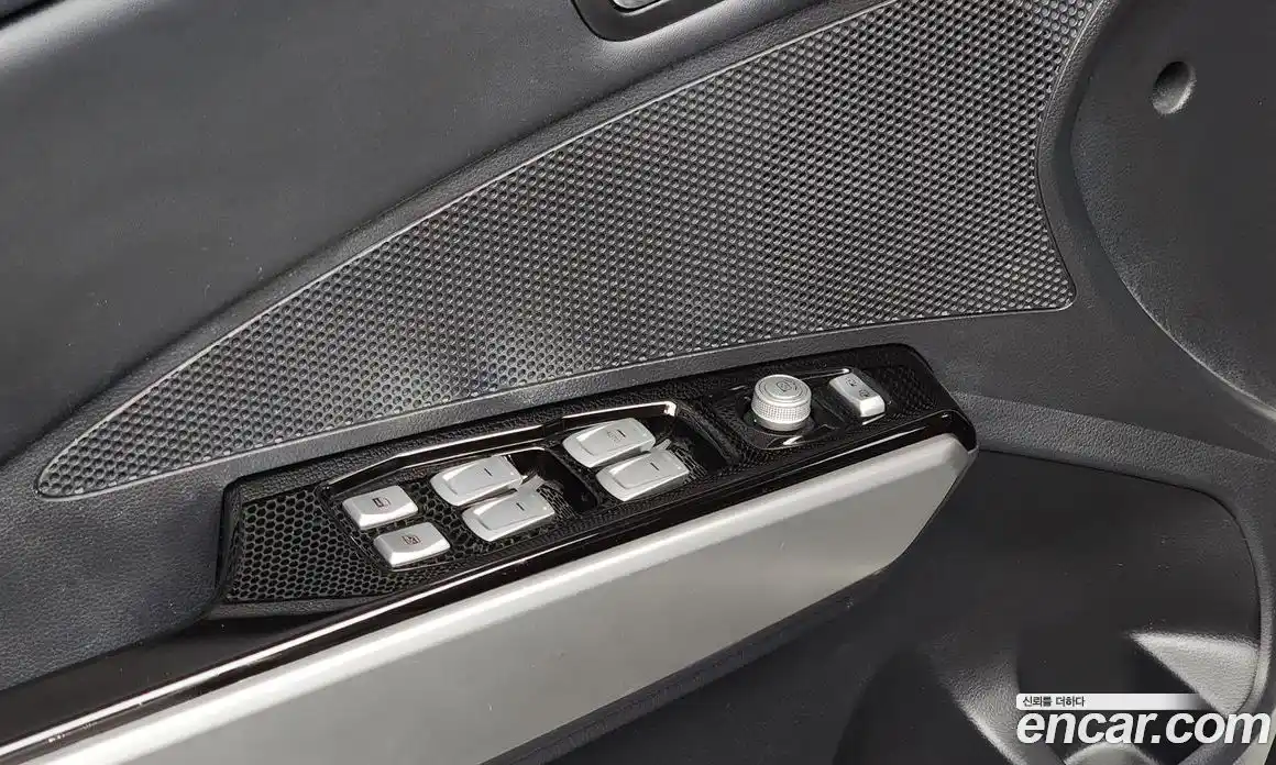 SsangYong TIBOLI 2016 1.6 Автомат в Москве № 33996, фото 3