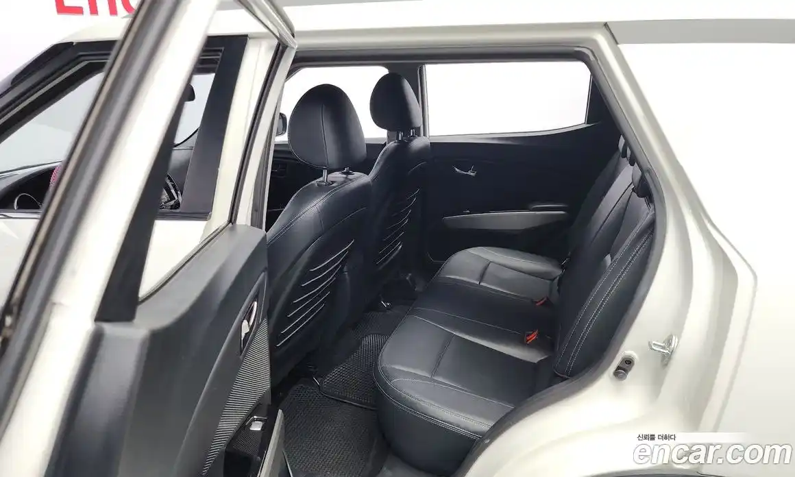 SsangYong TIBOLI 2016 1.6 Автомат в Москве № 33996, фото 8