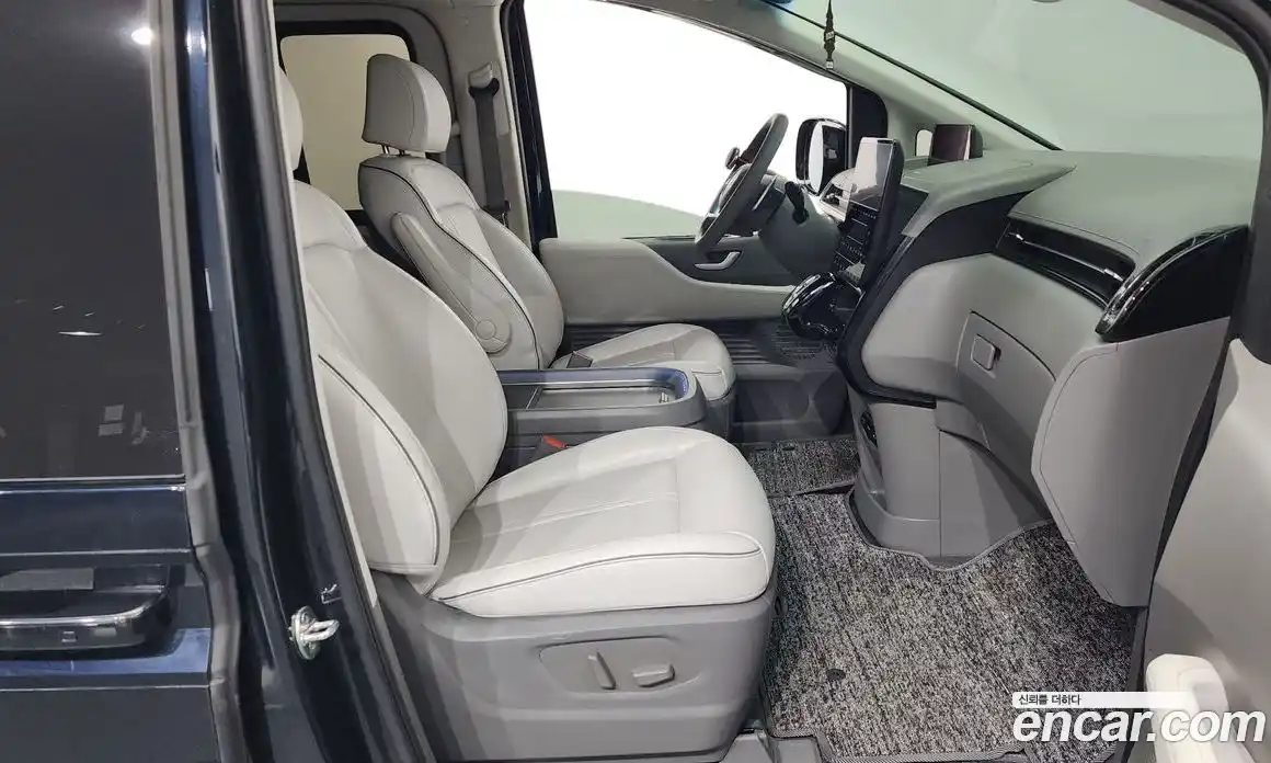 Hyundai Staria 2022 2.2 Автомат в Москве № 44474, фото 13