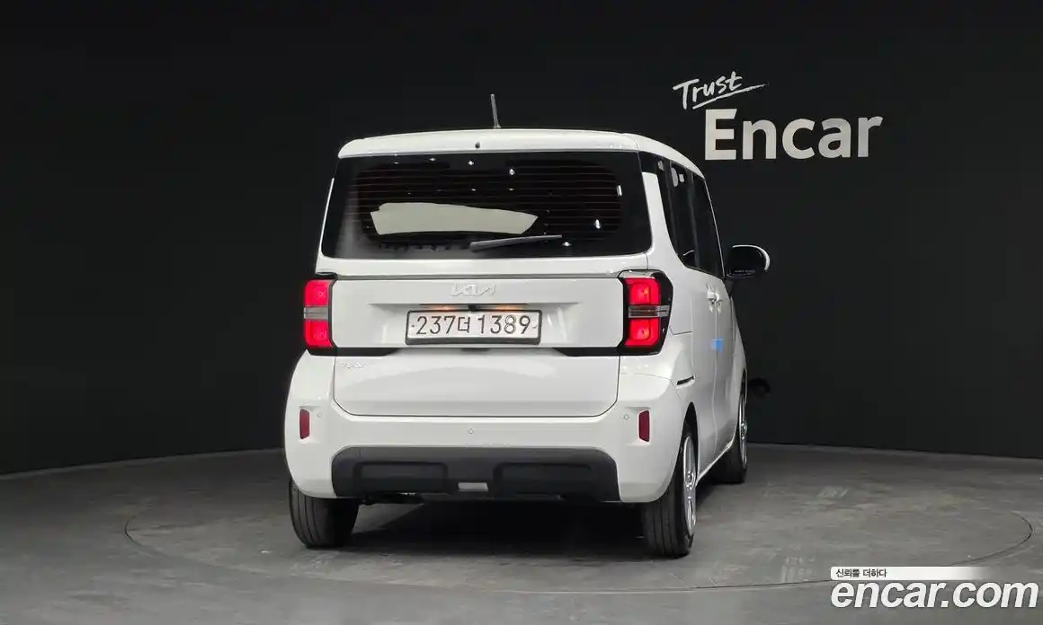 Kia Ray 2023 1.0 Автомат в Москве № 51943, фото 1