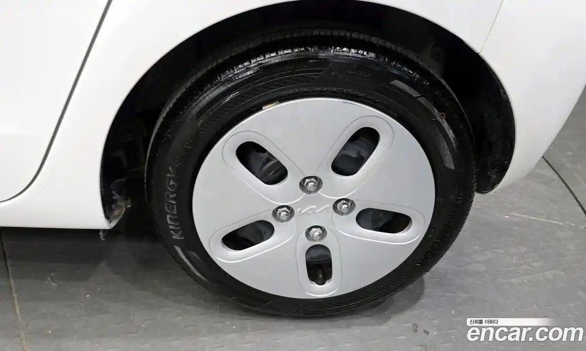 Kia Ray 2023 1.0 Автомат в Москве № 51943, фото 7