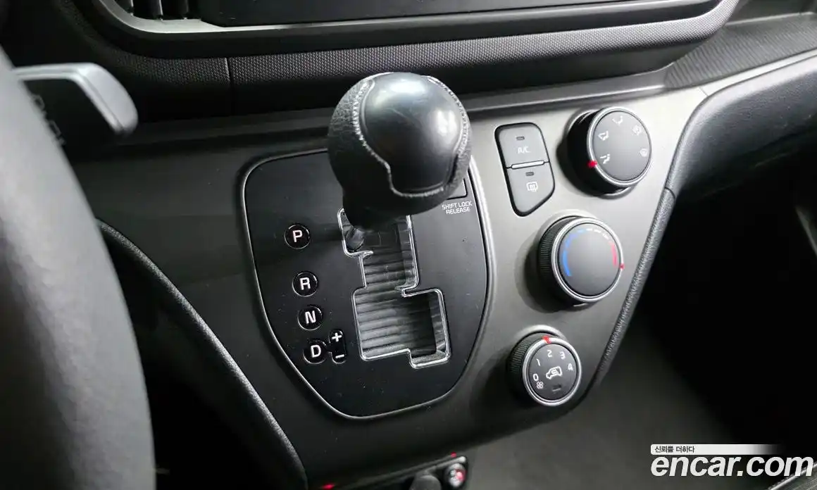 Kia Ray 2023 1.0 Автомат в Москве № 51943, фото 8