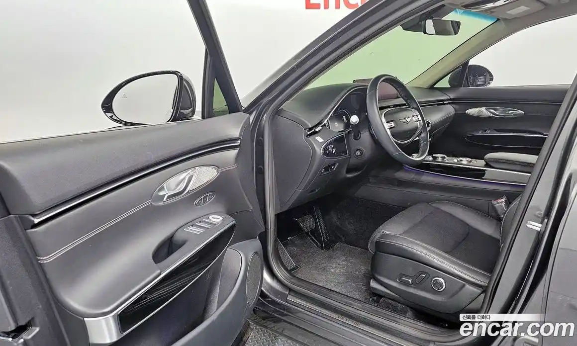 Genesis GV70 2023 2.5 Автомат в Москве № 57739, фото 16