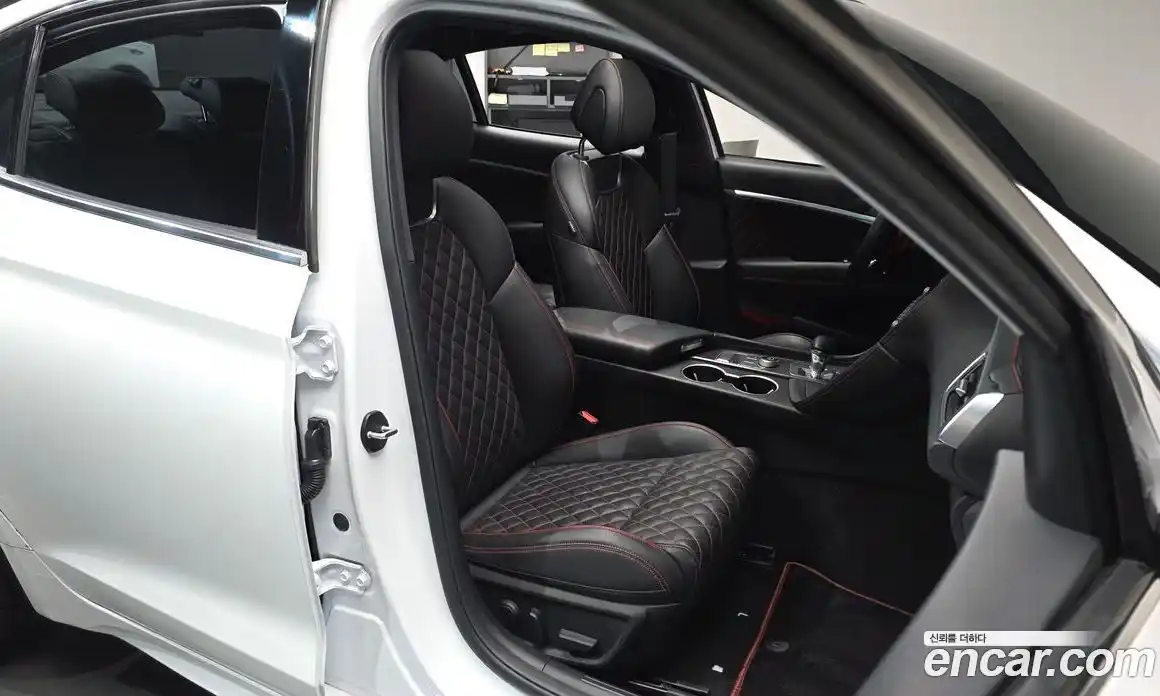 Genesis G70 2024 2.5 Автомат в Москве № 59403, фото 5