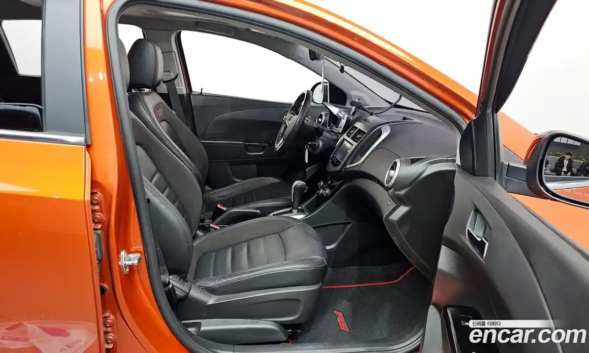 Chevrolet Aveo 2015 1.4 Автомат в Москве № 84614, фото 17