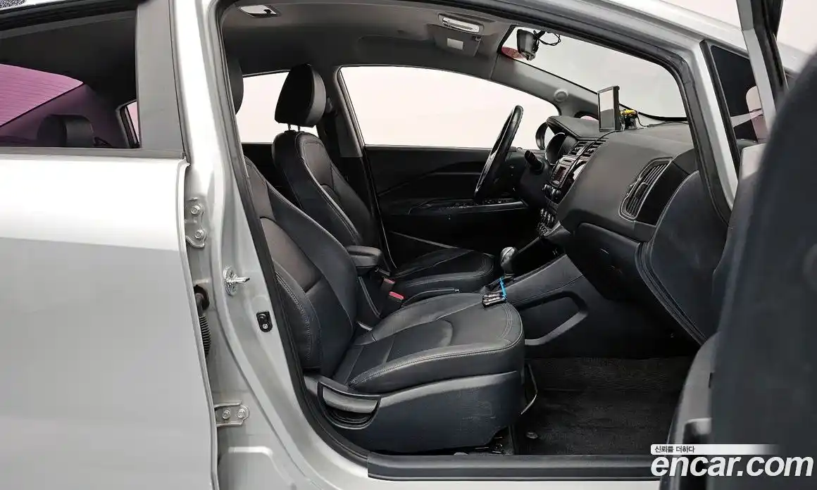 Kia Pride 2015 1.6 Автомат в Москве № 10147, фото 14