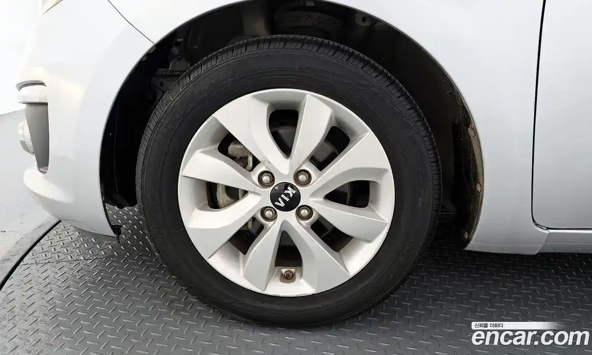 Kia Pride 2015 1.6 Автомат в Москве № 10147, фото 20