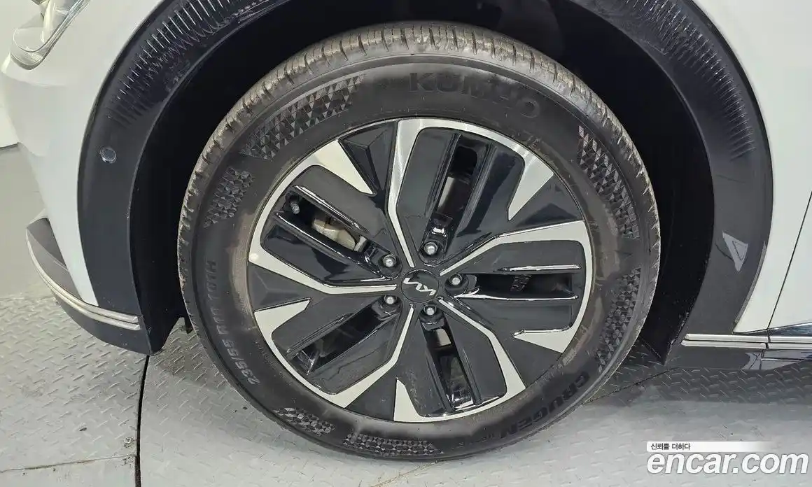 Kia EV6 2022 0.1 Автомат в Москве № 10158, фото 3