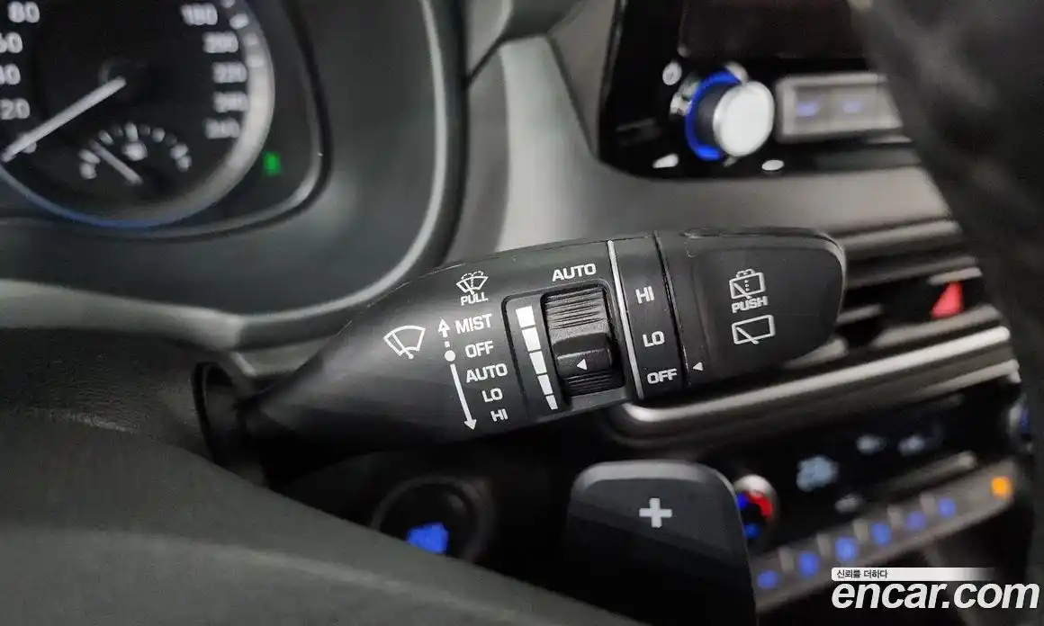 Hyundai Kona 2023 1.6 Автомат в Москве № 111073, фото 16