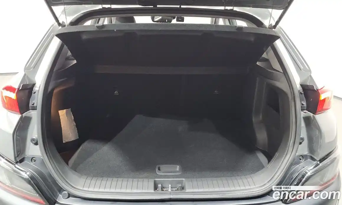 Hyundai Kona 2023 1.6 Автомат в Москве № 111073, фото 6