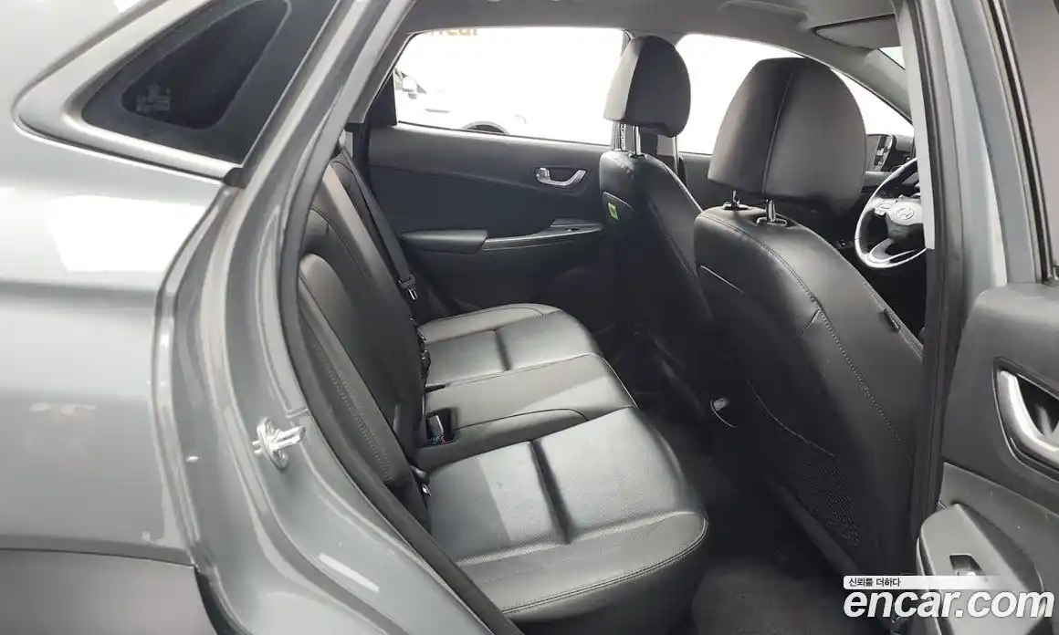 Hyundai Kona 2023 1.6 Автомат в Москве № 111073, фото 9