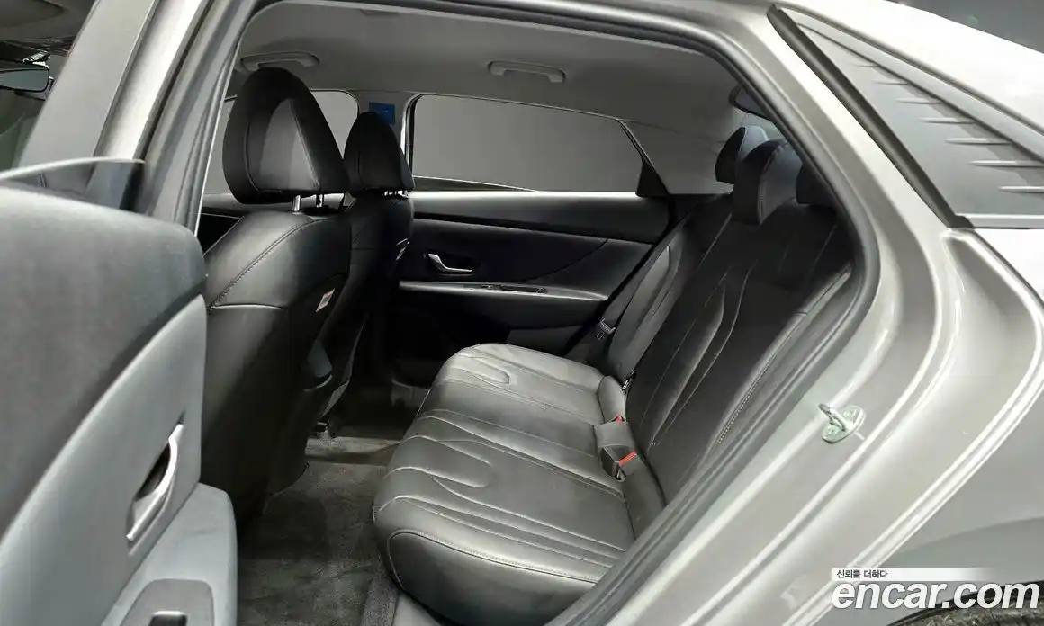 Hyundai Avante 2022 1.6 Автомат в Москве № 112613, фото 17