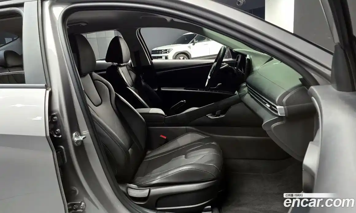 Hyundai Avante 2022 1.6 Автомат в Москве № 112613, фото 18