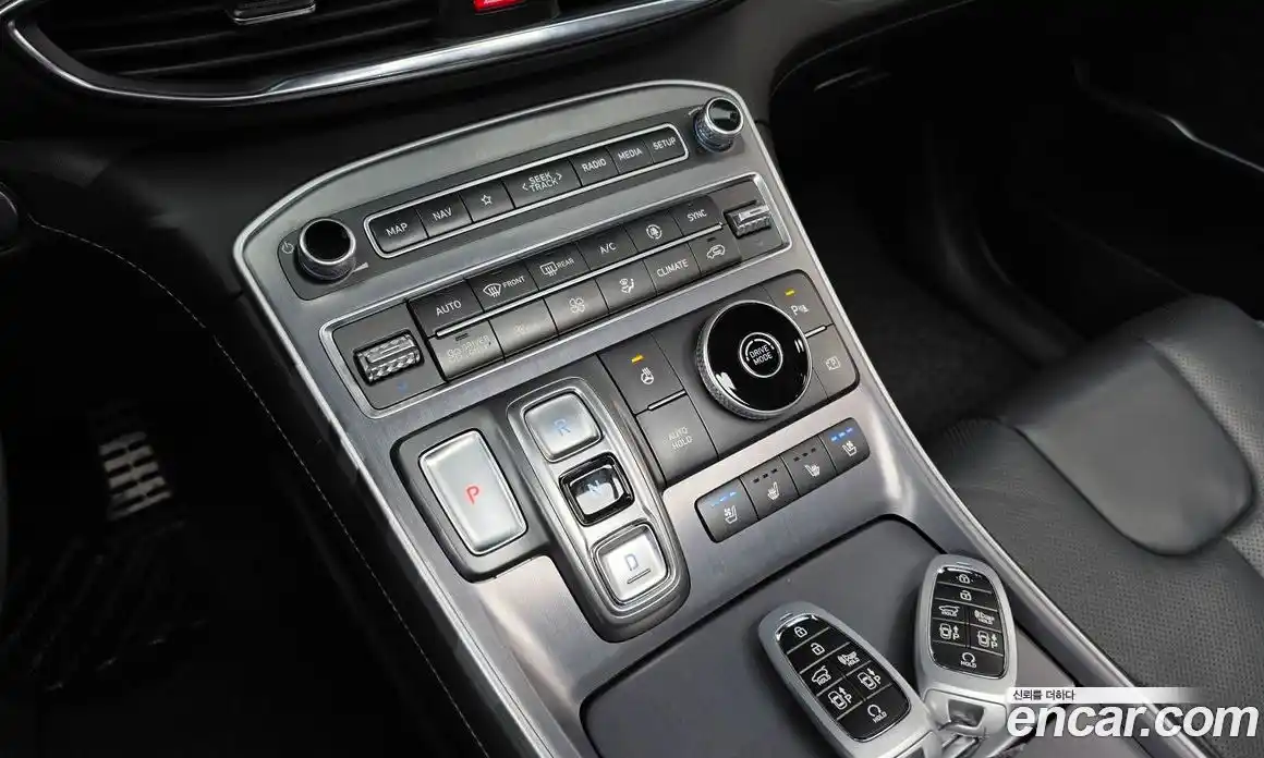 Hyundai Santa Fe 2022 1.6 Автомат в Москве № 113308, фото 11