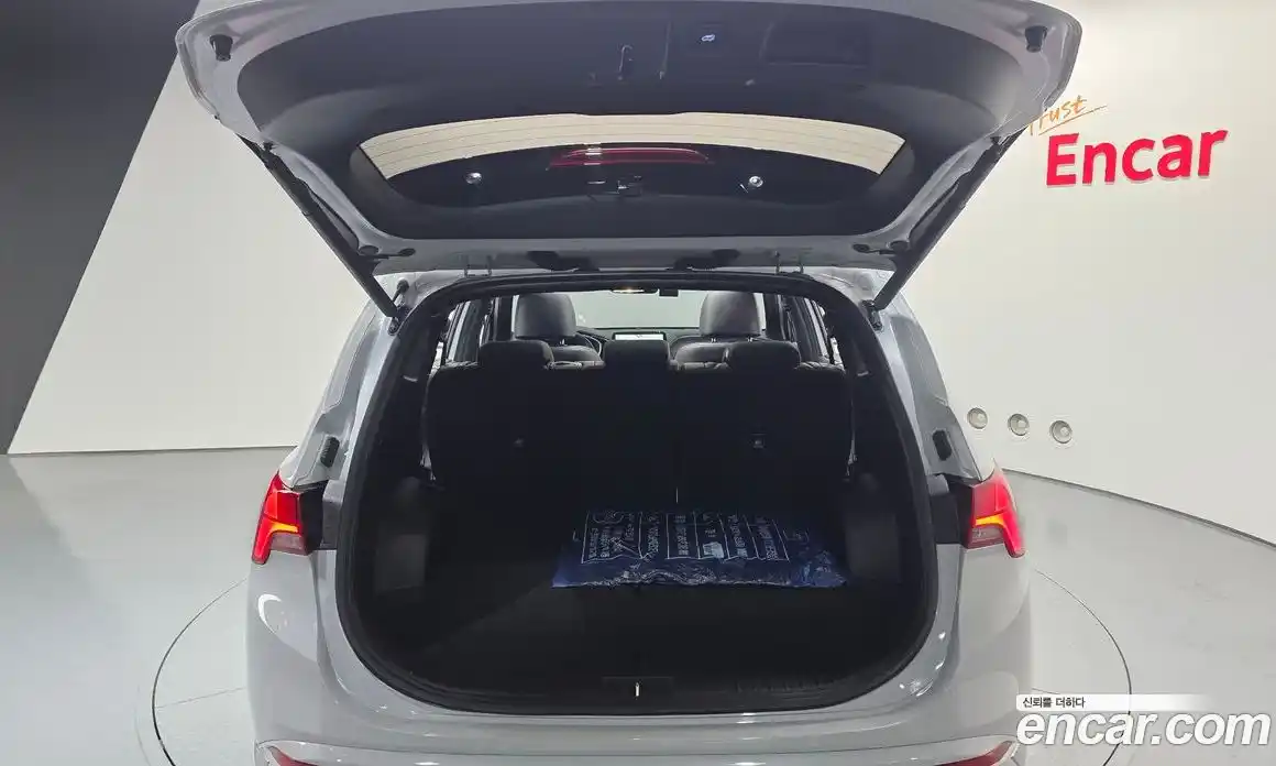 Hyundai Santa Fe 2022 1.6 Автомат в Москве № 113308, фото 17