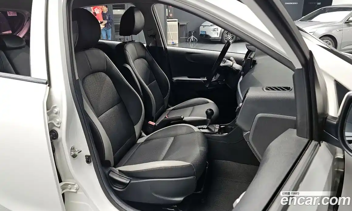 Kia Morning 2018 1.0 Автомат в Москве № 113434, фото 13