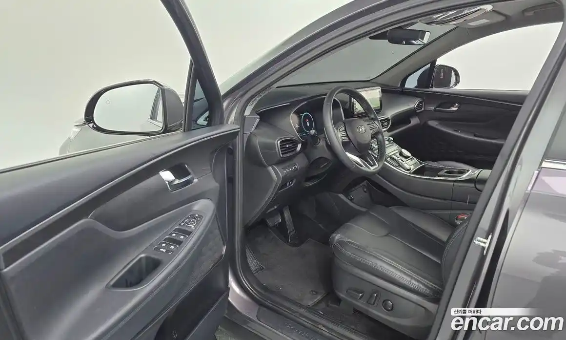 Hyundai Santa Fe 2023 1.6 Автомат в Москве № 115950, фото 7