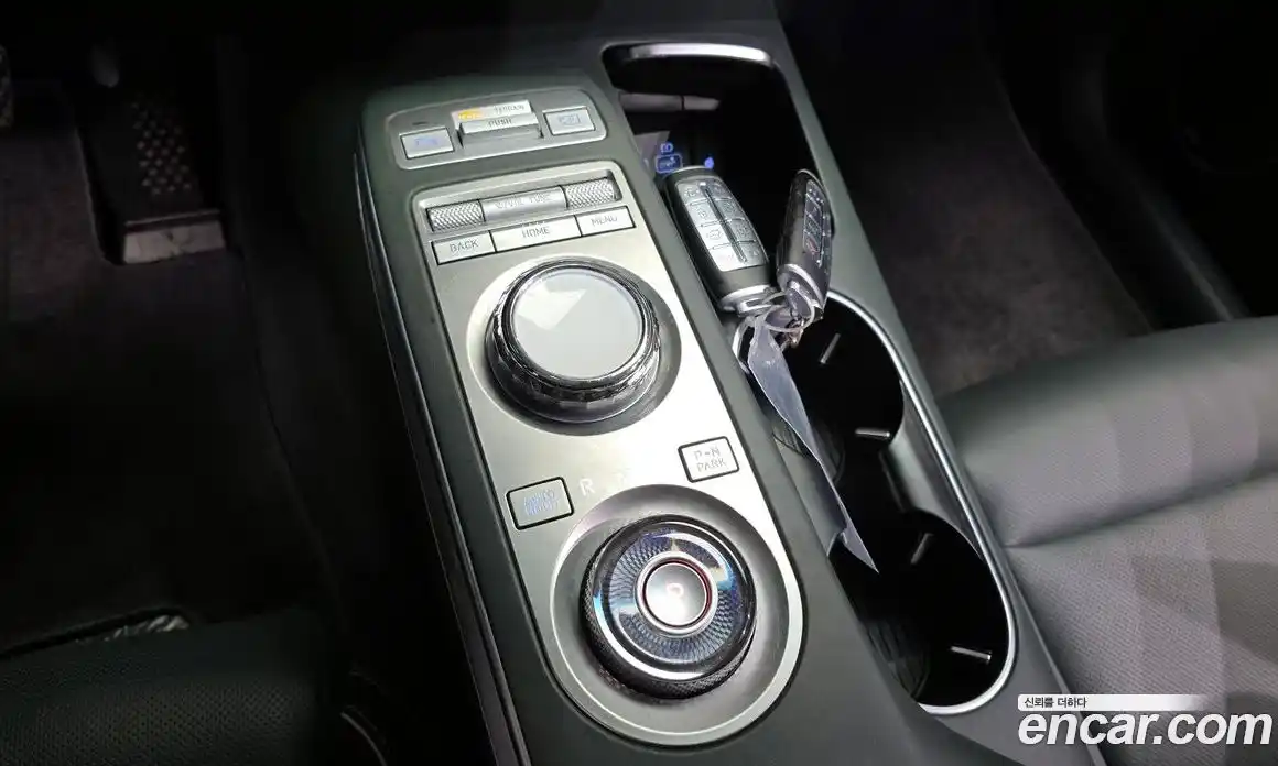 Genesis GV70 2024 0.1 Автомат в Москве № 116216, фото 17