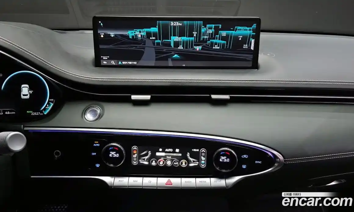 Genesis GV70 2024 0.1 Автомат в Москве № 116216, фото 8