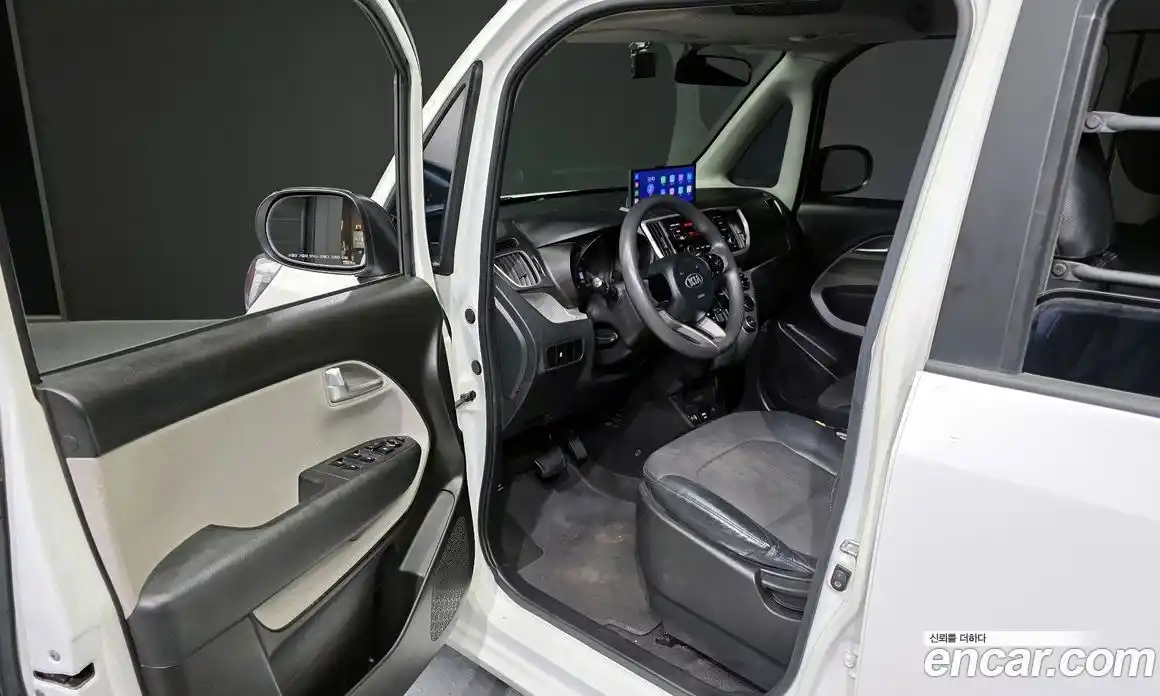 Kia Ray 2021 1.0 Автомат в Москве № 121644, фото 12