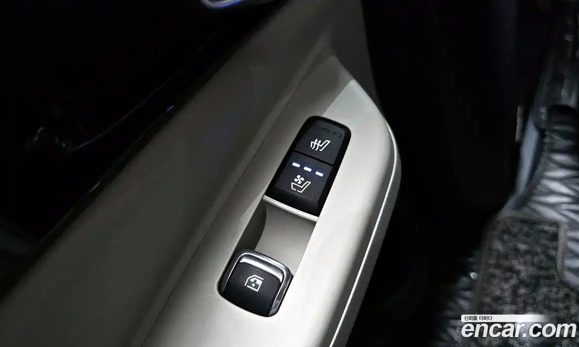 Kia Canival 2025 1.6 Автомат в Москве № 121762, фото 3