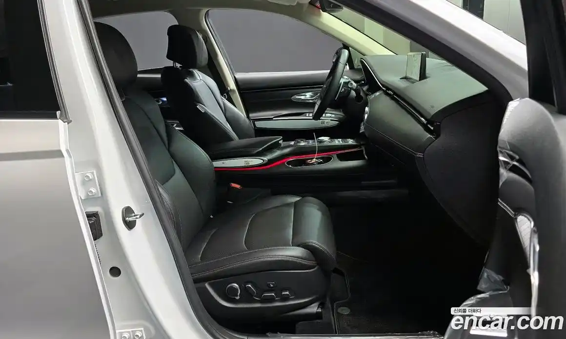 Genesis GV70 2024 2.5 Автомат в Москве № 128215, фото 13