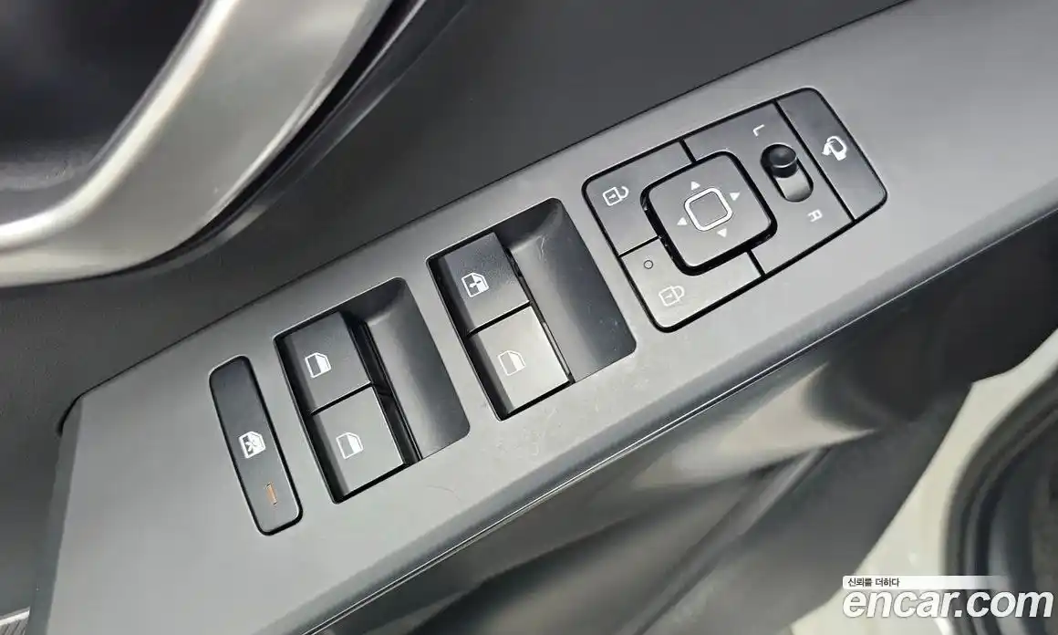 Kia Niro 2022 1.6 Автомат в Москве № 131548, фото 15