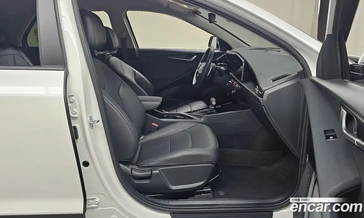 Kia Niro 2022 1.6 Автомат в Москве № 131548, фото 18