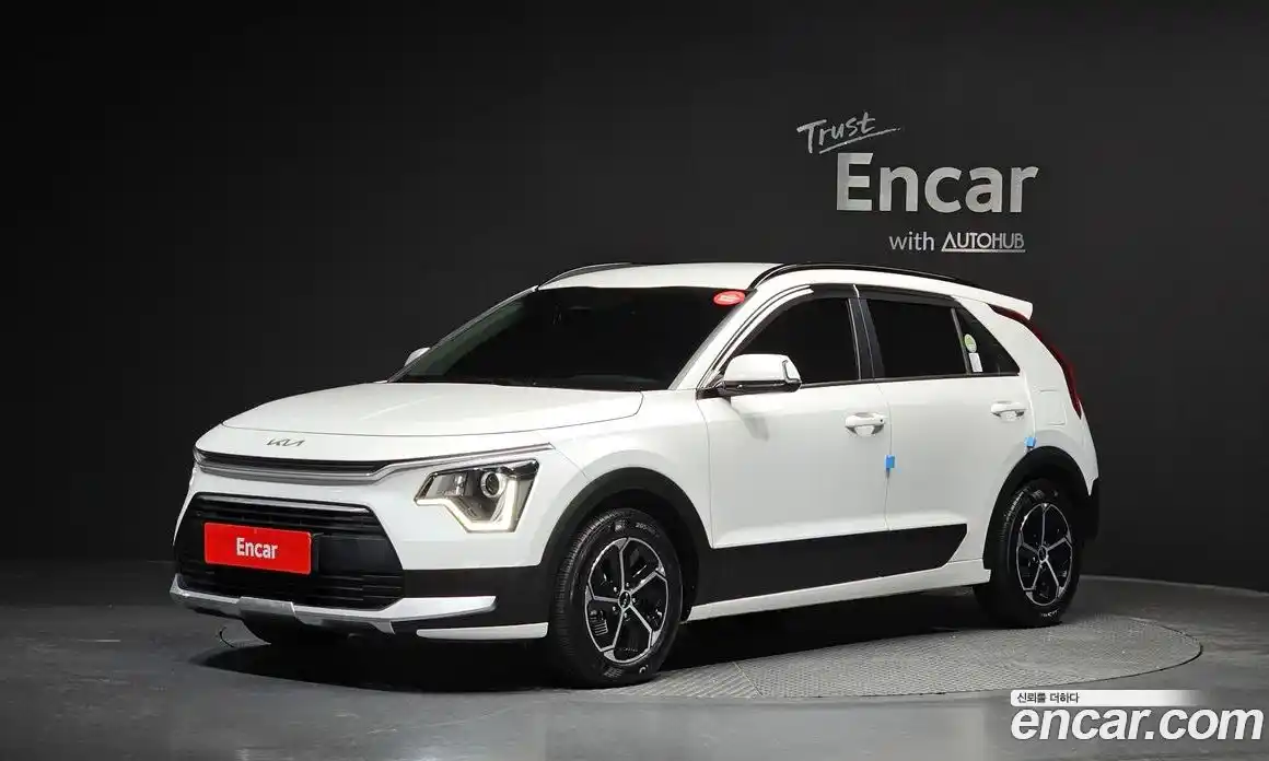 Kia Niro 2022 1.6 Автомат в Москве № 131548, фото 3