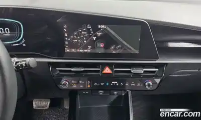 Kia Niro 2022 1.6 Автомат в Москве № 131548, миниатюра 5