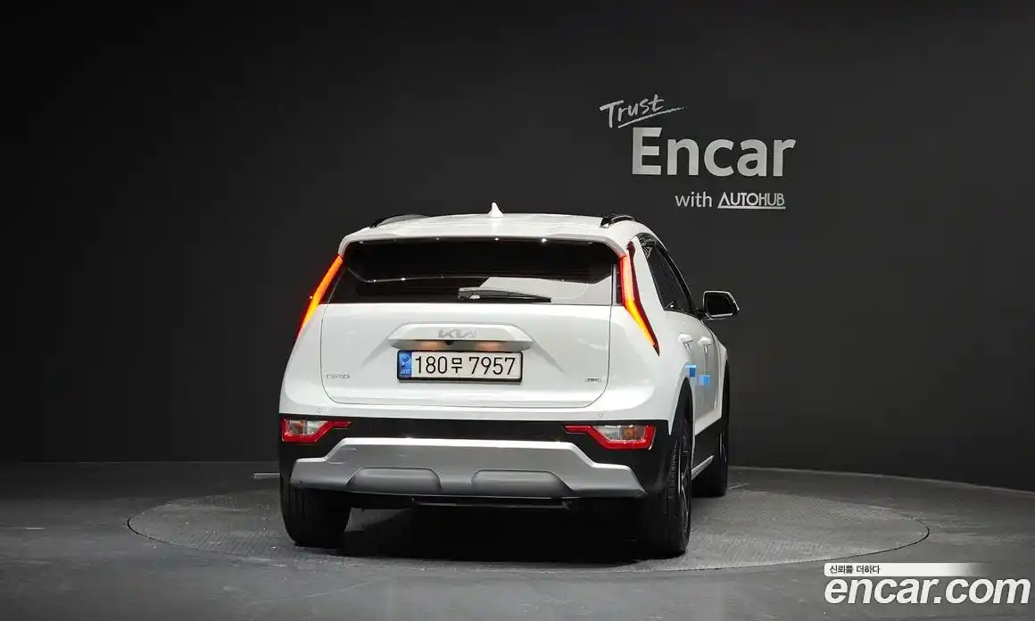 Kia Niro 2022 1.6 Автомат в Москве № 131548, фото 6