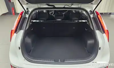 Kia Niro 2022 1.6 Автомат в Москве № 131548, миниатюра 7