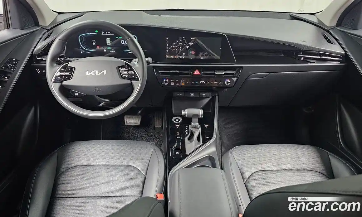 Kia Niro 2022 1.6 Автомат в Москве № 131548, фото 8