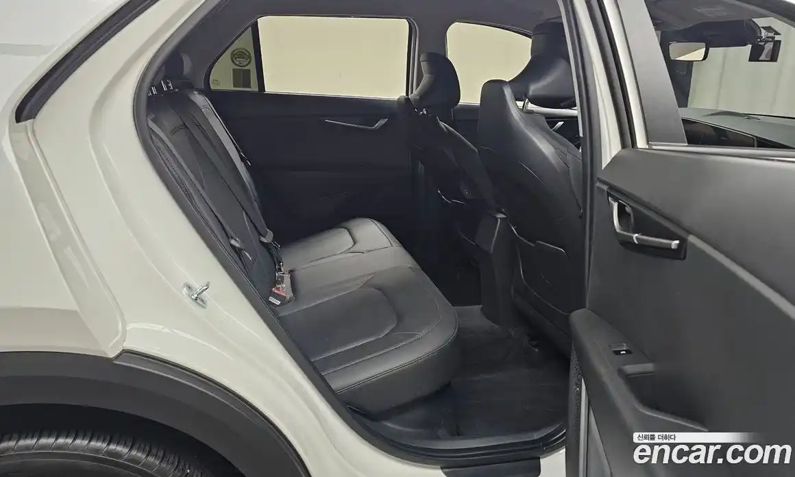 Kia Niro 2022 1.6 Автомат в Москве № 131548, фото 9