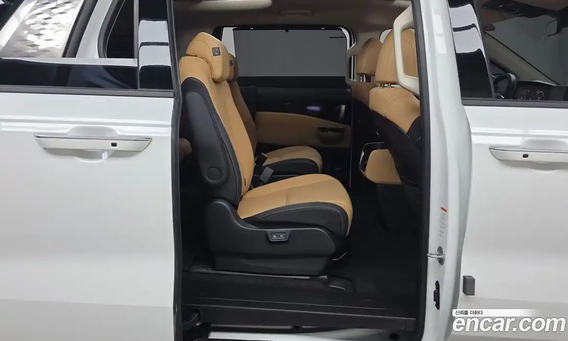 Kia Canival 2023 2.2 Автомат в Москве № 131798, фото 3