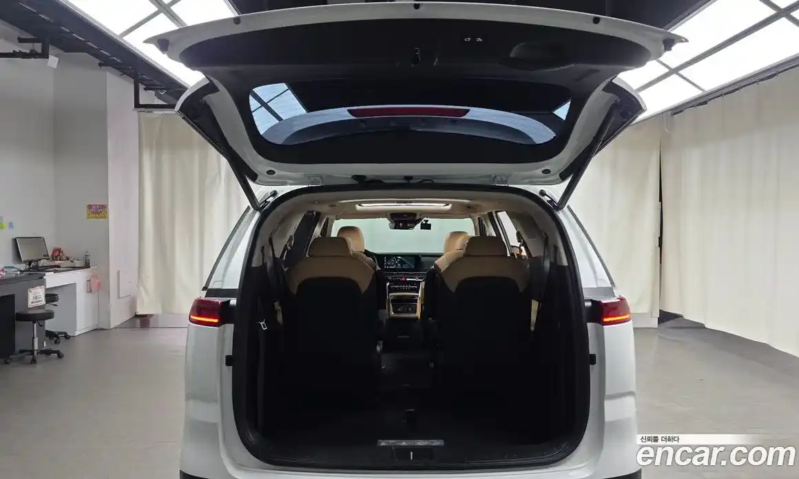 Kia Canival 2023 2.2 Автомат в Москве № 131798, фото 5