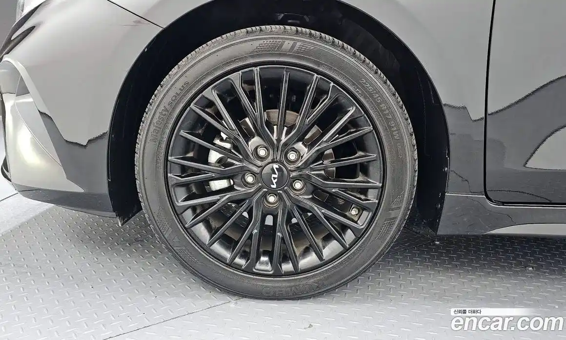 Kia K3 2024 1.6 Автомат в Москве № 131884, фото 1