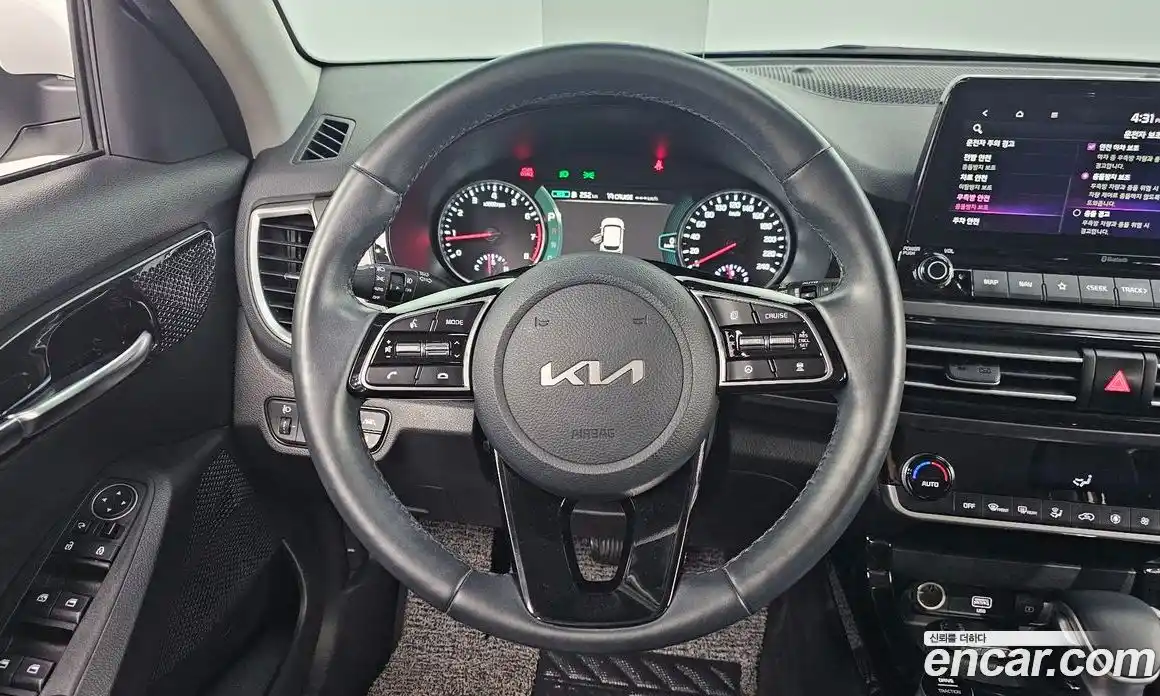 Kia Seltos 2023 1.6 Автомат в Москве № 133807, фото 4