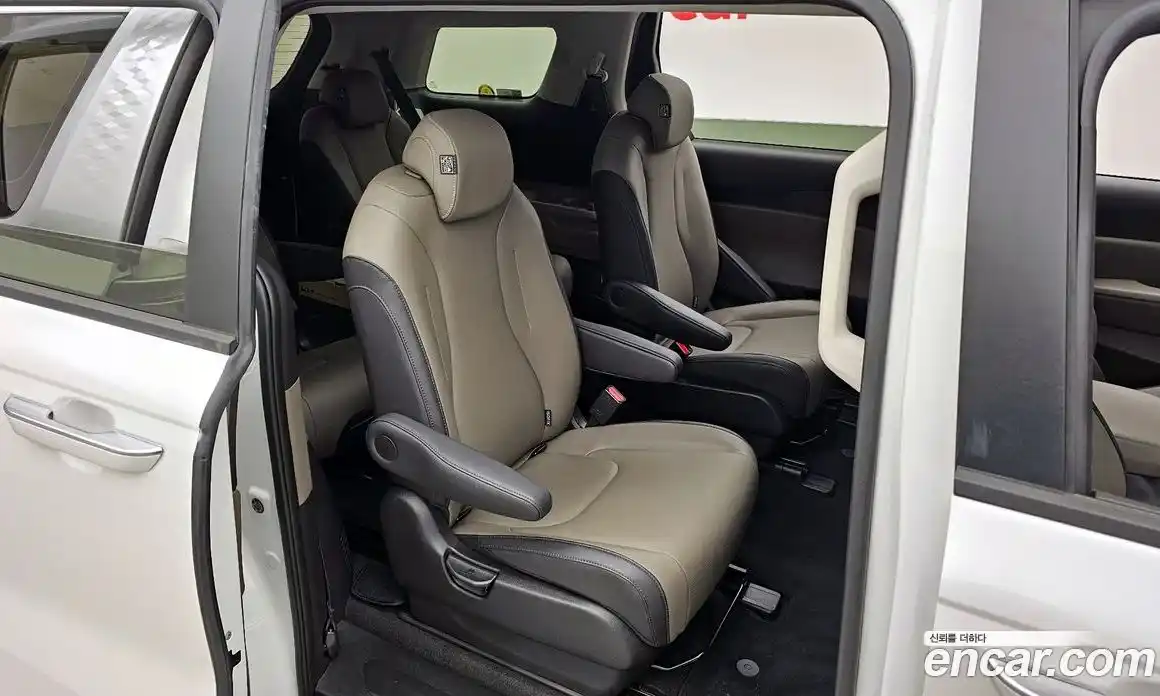 Kia Canival 2024 2.2 Автомат в Москве № 134284, фото 8