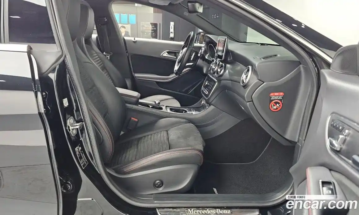 Mercedes-Benz CLA-Class 2018 2.0 Автомат в Москве № 137732, фото 14