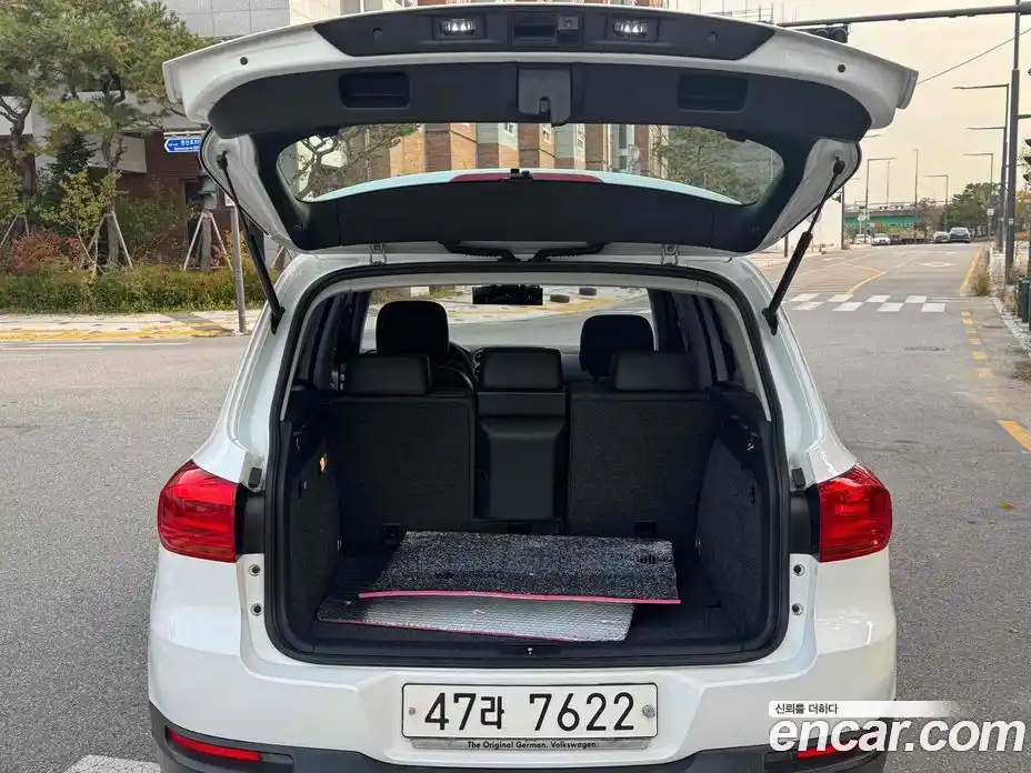 Volkswagen Tiguan 2015 2.0 Автомат в Москве № 146840, фото 14