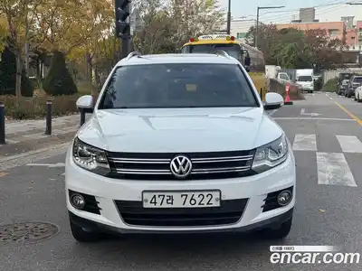 Volkswagen Tiguan 2015 2.0 Автомат в Москве № 146840, миниатюра 2
