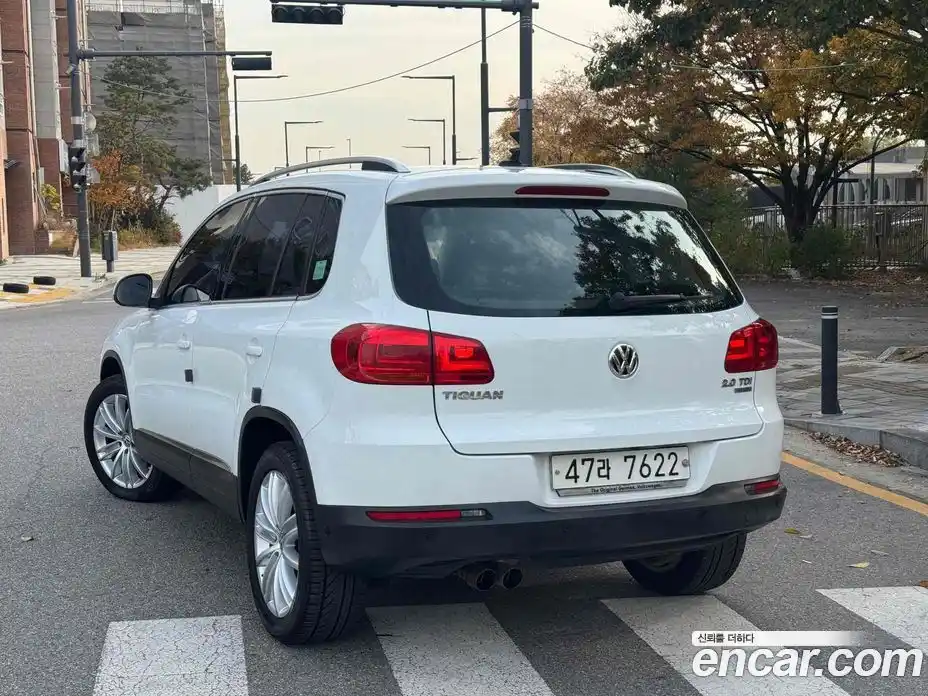 Volkswagen Tiguan 2015 2.0 Автомат в Москве № 146840, фото 7
