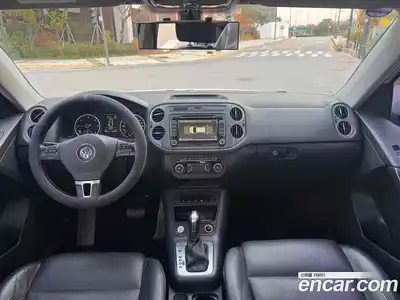 Volkswagen Tiguan 2015 2.0 Автомат в Москве № 146840, миниатюра 8