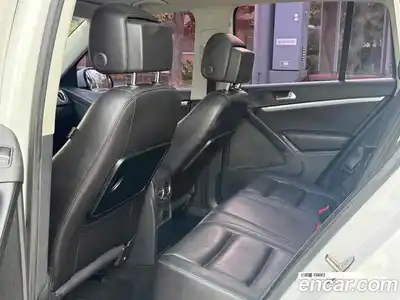 Volkswagen Tiguan 2015 2.0 Автомат в Москве № 146840, миниатюра 9