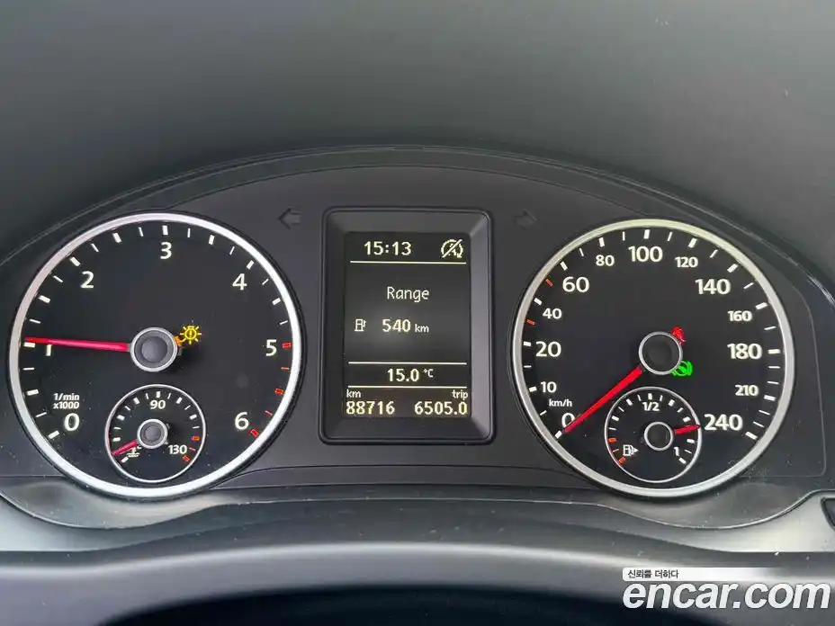 Volkswagen Tiguan 2015 2.0 Автомат в Москве № 146840, фото 10