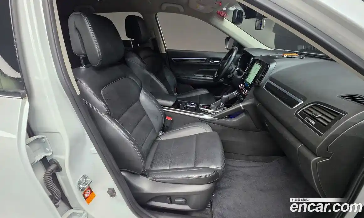 Renault QM6 2017 2.0 Автомат в Москве № 147975, фото 1