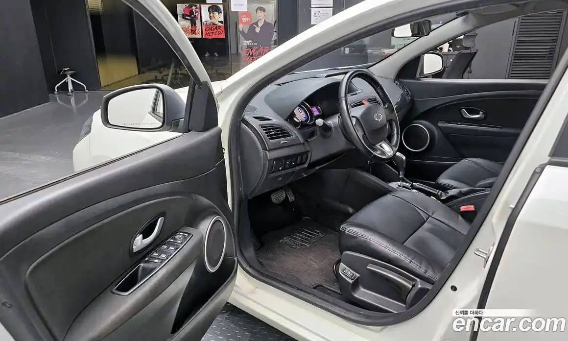 Renault SM3 2015 1.6 Автомат в Москве № 149231, фото 13